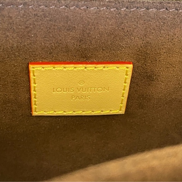 LOUIS VUITTON • M44875 • Pochette Métis
• Monogram Purse Bag - Picture 9 of 13